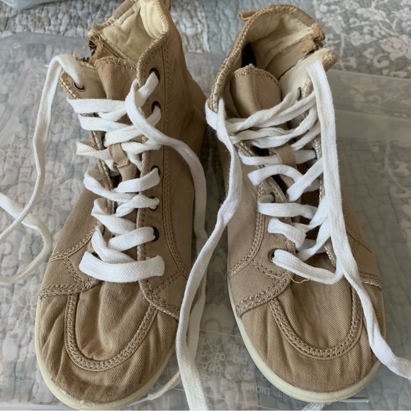 Roxy Stowaway Hi-Top Sneakers with Side Zip & Buckle Women's Size 7 - Picture 11 of 11
